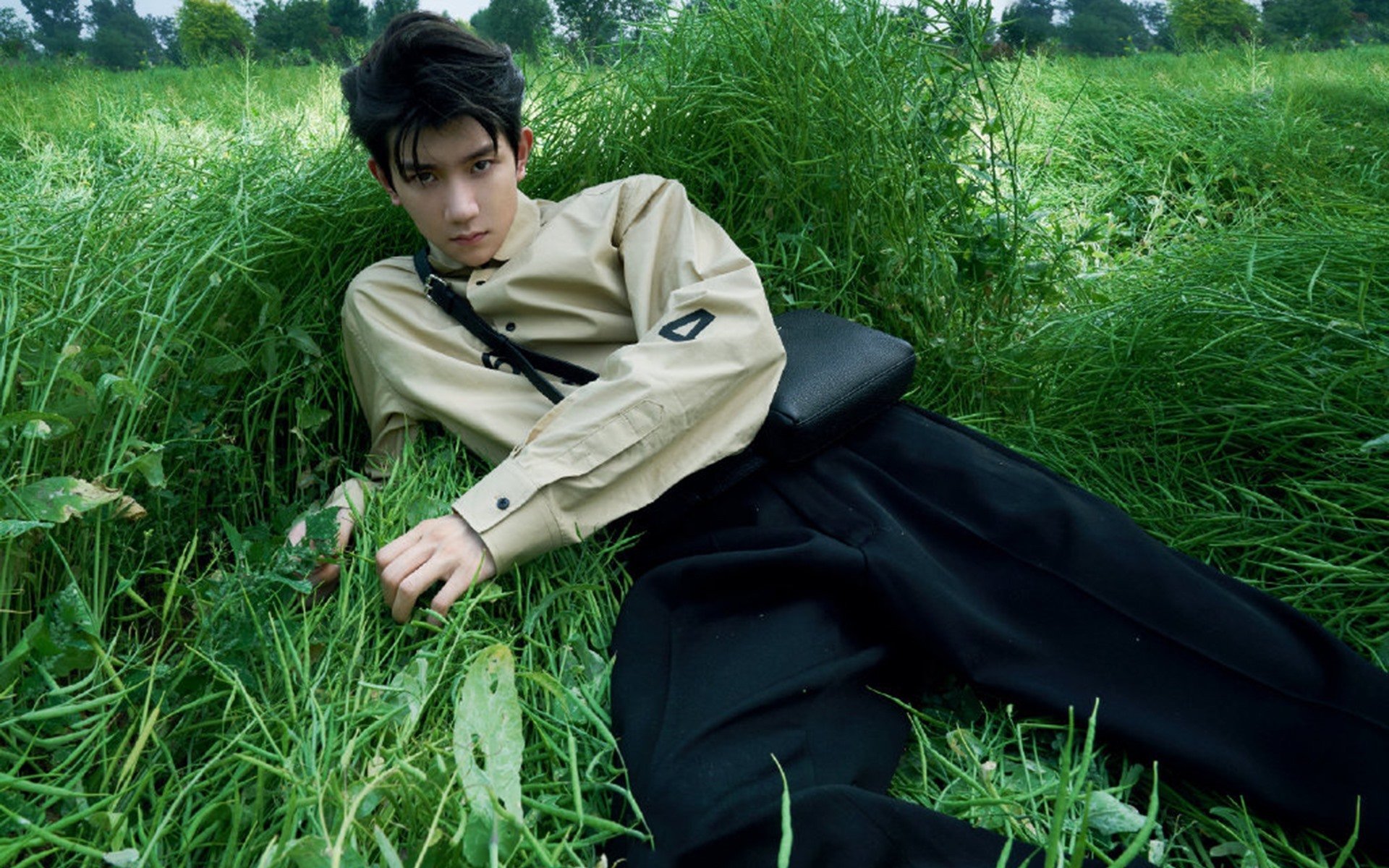 基：全黑队的“防守大师”，每次关键防守都展现出无与伦比的技术