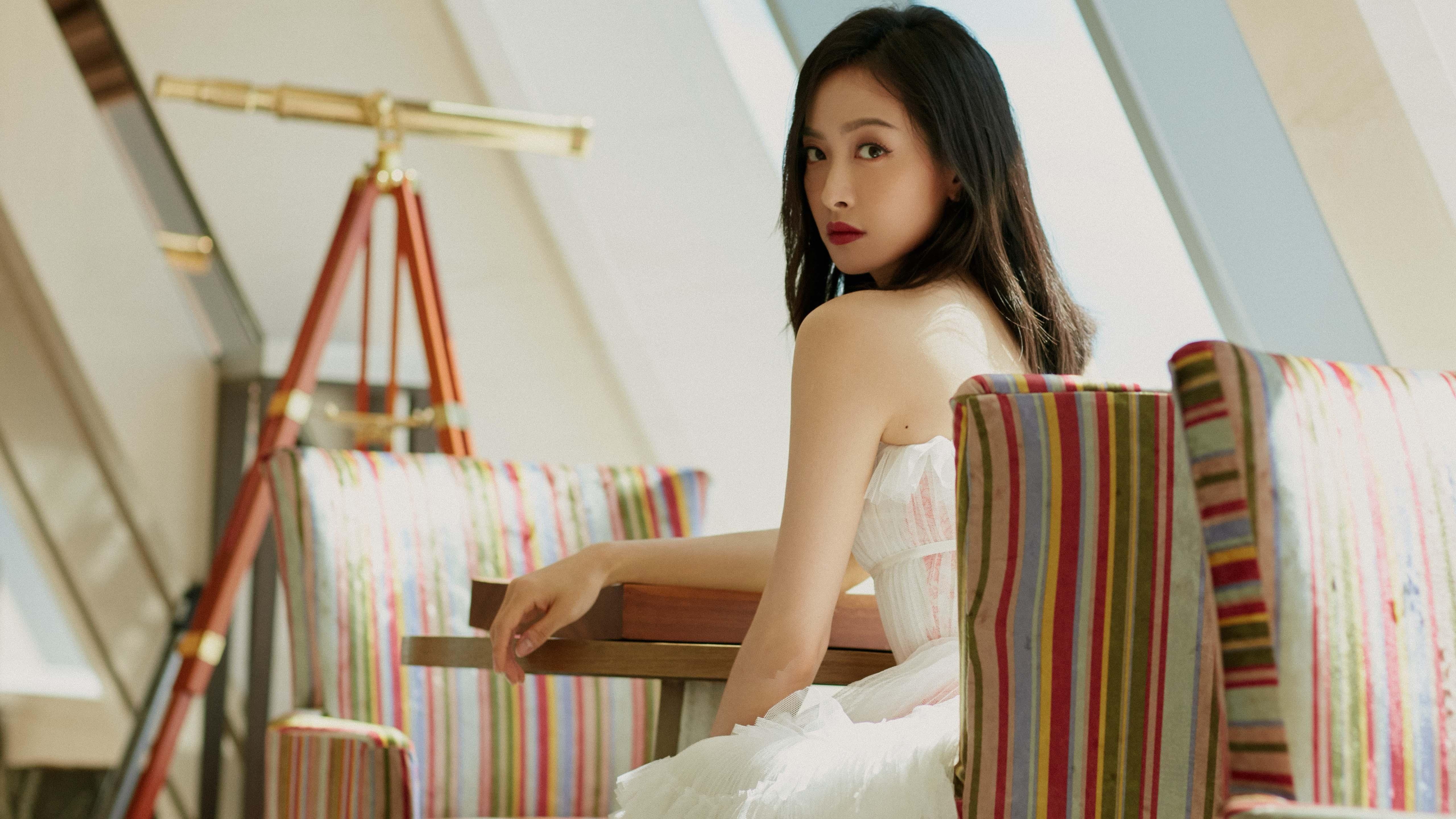 开云官网-塔图姆突破内线连续得手凯尔特人占据上风，凯尔特人塔图姆打中锋可以吗